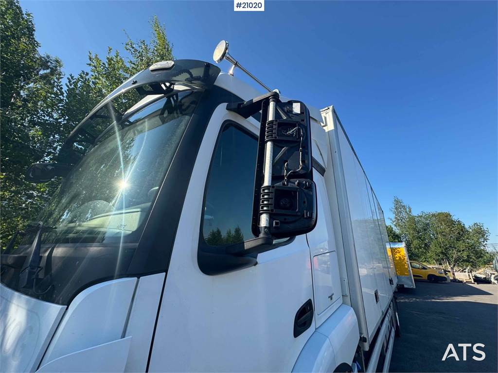 Mercedes-Benz Actros box truck with side opening! 2016 21020 Actros box with side opening! 2016 1 image 13