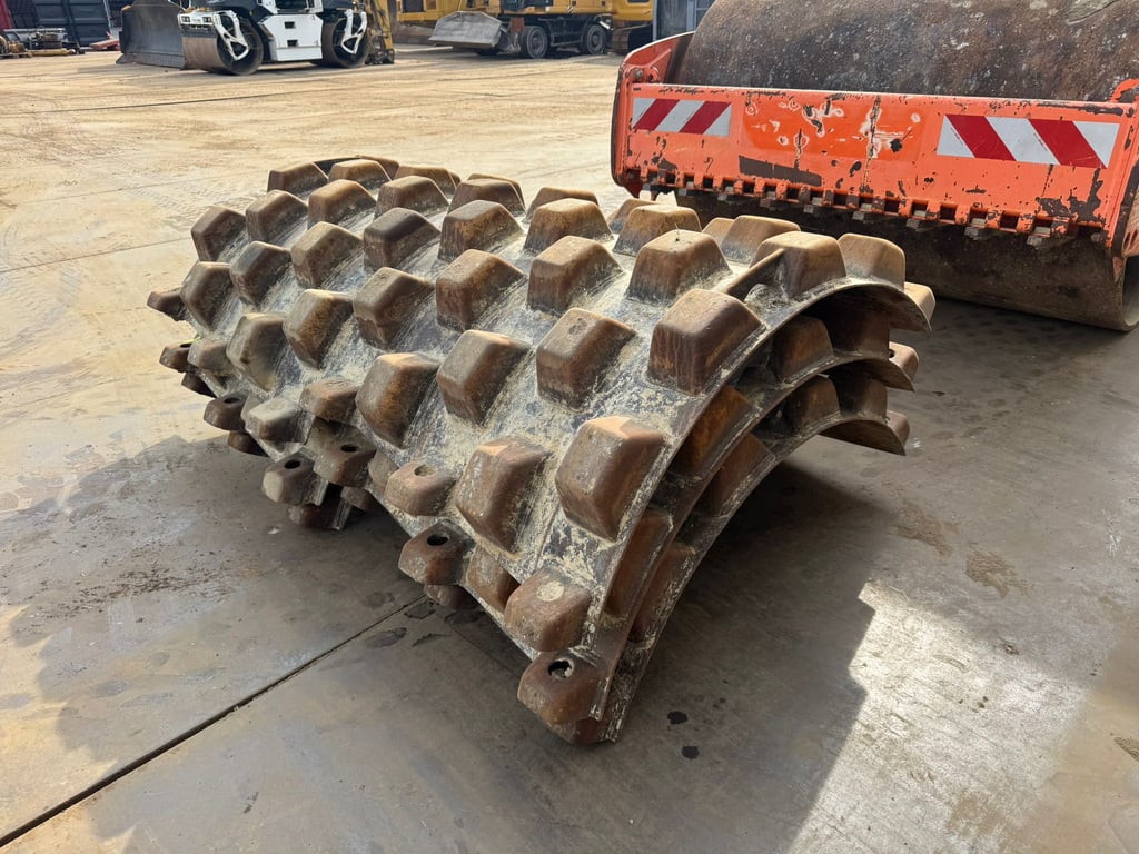 Hamm 3412 incl. Padfoot shields 2004 00033616 3412 incl. Padfoot shields 2004 1 image 13