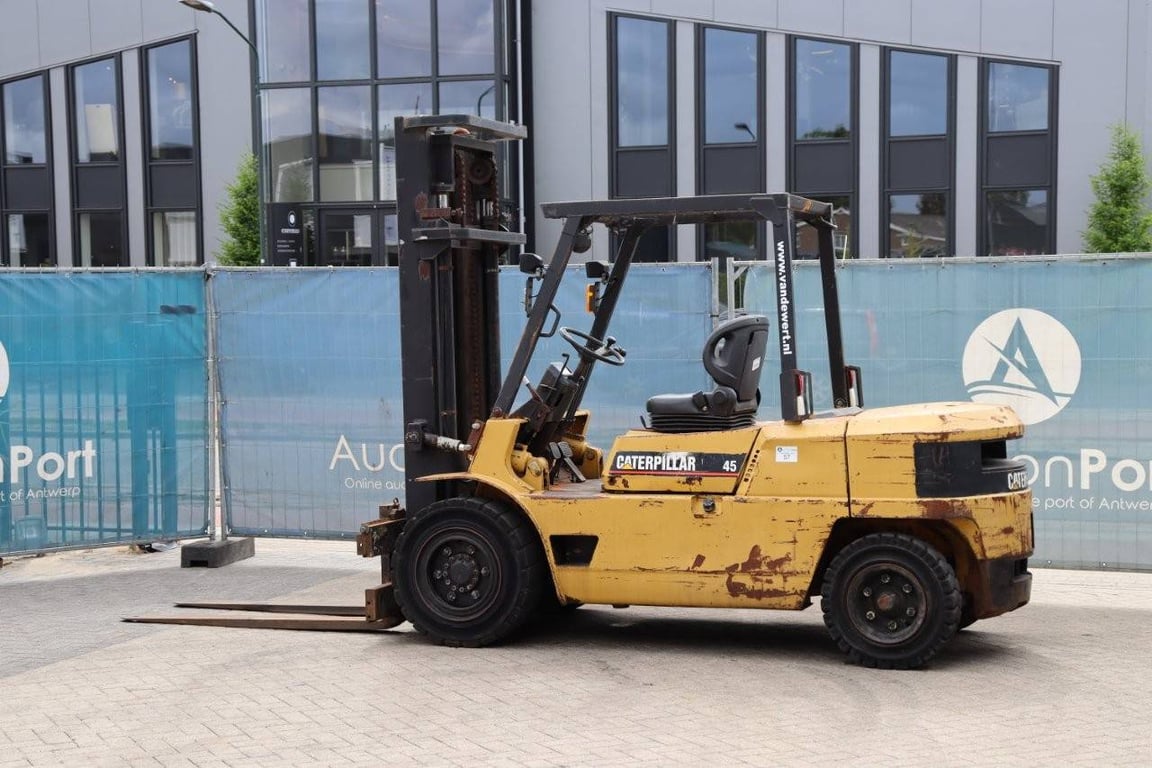 Forklift Caterpillar DP45 Diesel 4500kg 3.3m 1995 1995 DP45 1995 1 Forklift image 3