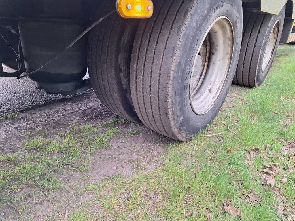 Semi-Low Loader Lintrailers 3 LSDU 18-27 2002 2002 Lintrailers 3 LSDU 18-27 2002 1 image 9