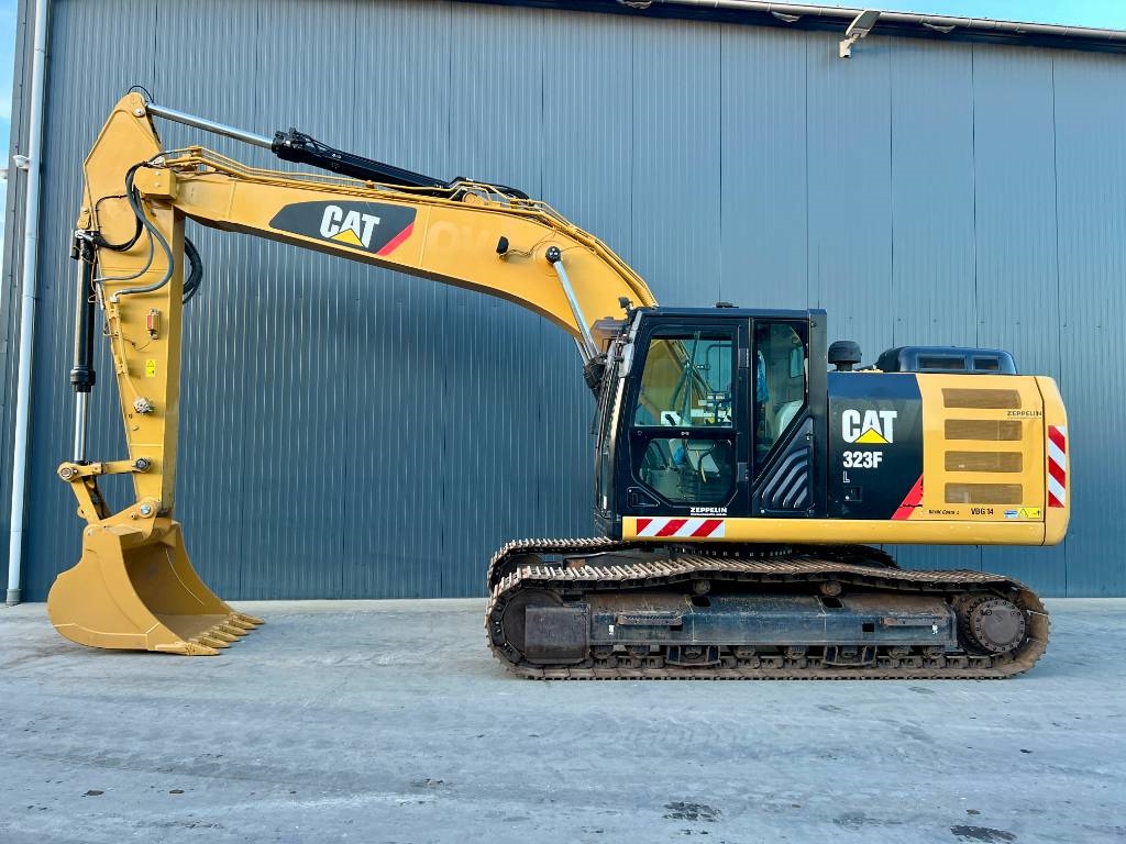CAT 323F L 2016 208897 323F L 2016 1 Crawler Excavators image 2