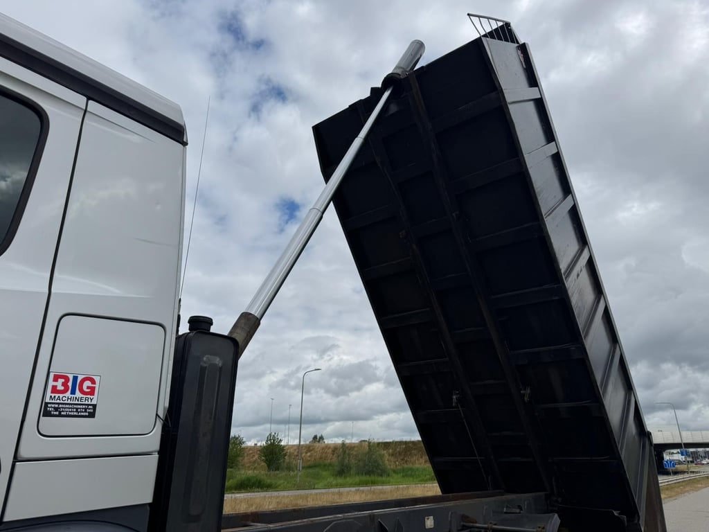 MercedesBenz Arocs 4848 8x8 2019 00033482 MercedesBenz Arocs 4848 8x8 2019 1 image 15