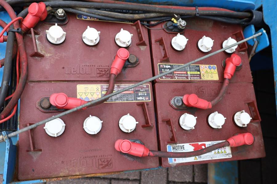 Genie GS3232 Hydraulic Outriggers, Electric, 11.75m Work 2013 GENIE - GS3232 - 90044 GS3232 Hydraulic Outriggers, Electric...