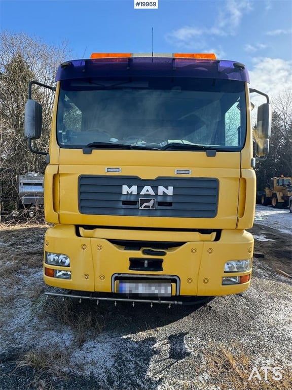 MAN 18.313 Sweeper w/ Bucher Optifant 70 superconstruc 2002 19969 18.313 Sweeper w/ Bucher Optifant 70 superconstruc 2002 ...