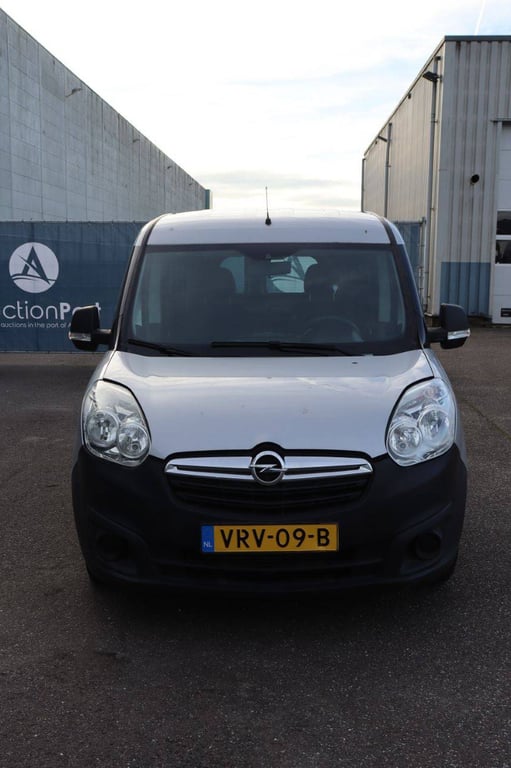 Opel Combo Diesel 2017 Van 2017 Opel Combo 2017 1 image 8