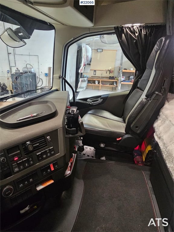 Volvo FH540 6x4 tractor unit 2020 22066 FH540 6x4 tractor unit 2020 1 Tractor Units image 28