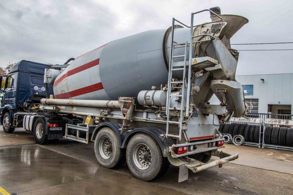 LIEBHERR BETON MIXER/MALAXEUR/MISCHER HTM 1204 - 12M³ 2013 E57906 BETON MIXER/MALAXEUR/MISCHER HTM 1204 - 12M³ 2013 1 image 3