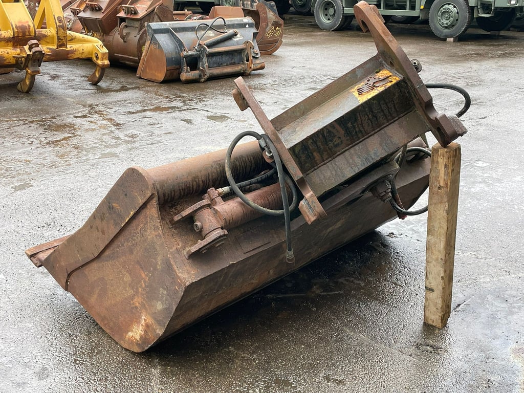 Tilting bucket CW40 70001952 Tilting bucket CW40 1 image 3
