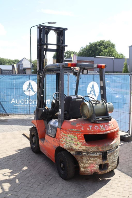 Forklift Toyota 42-7FGF25 LPG 2500kg 5.0m 2011 2011 42-7FGF25 2011 1 Forklift image 4