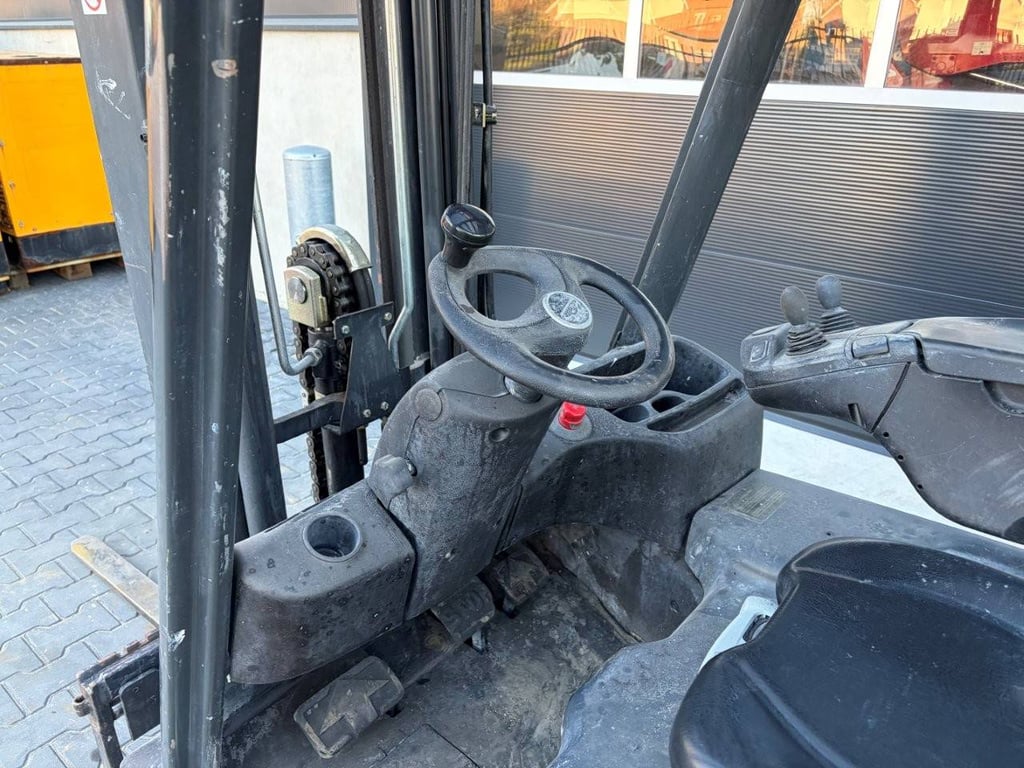 Forklift Linde E16C-02 Electric 1600kg 2016 2016 E16C-02 2016 1 Forklift image 7