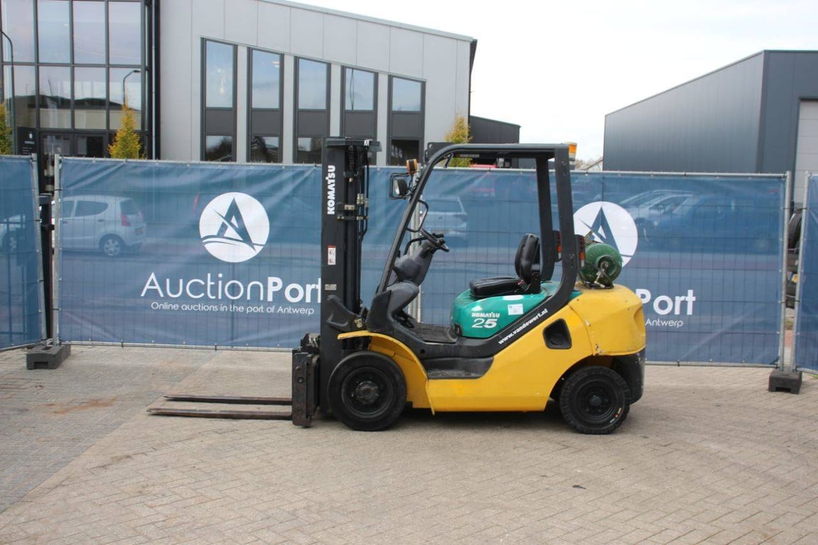 Forklift Komatsu FG25HT-16 LPG 2100kg 4.7m 2008 2008 FG25HT-16 2008 1 Forklift image 2
