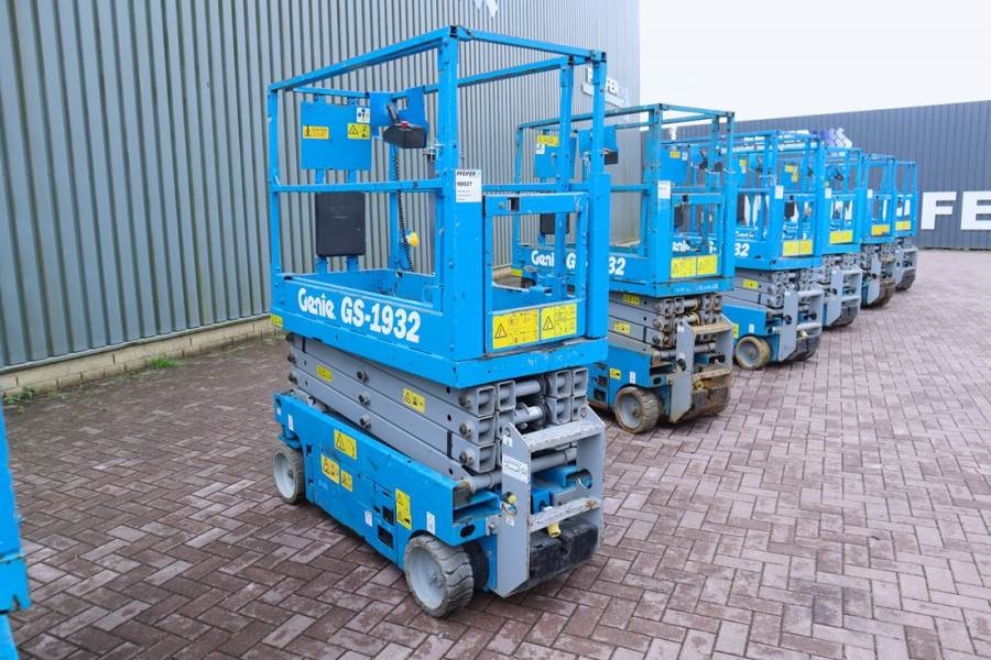 Genie GS1932 Electric, Working Height 7.8 m, 227kg Capac 2013 GENIE - GS1932 - 90027 GS1932 Electric, Working Height 7.8 m...