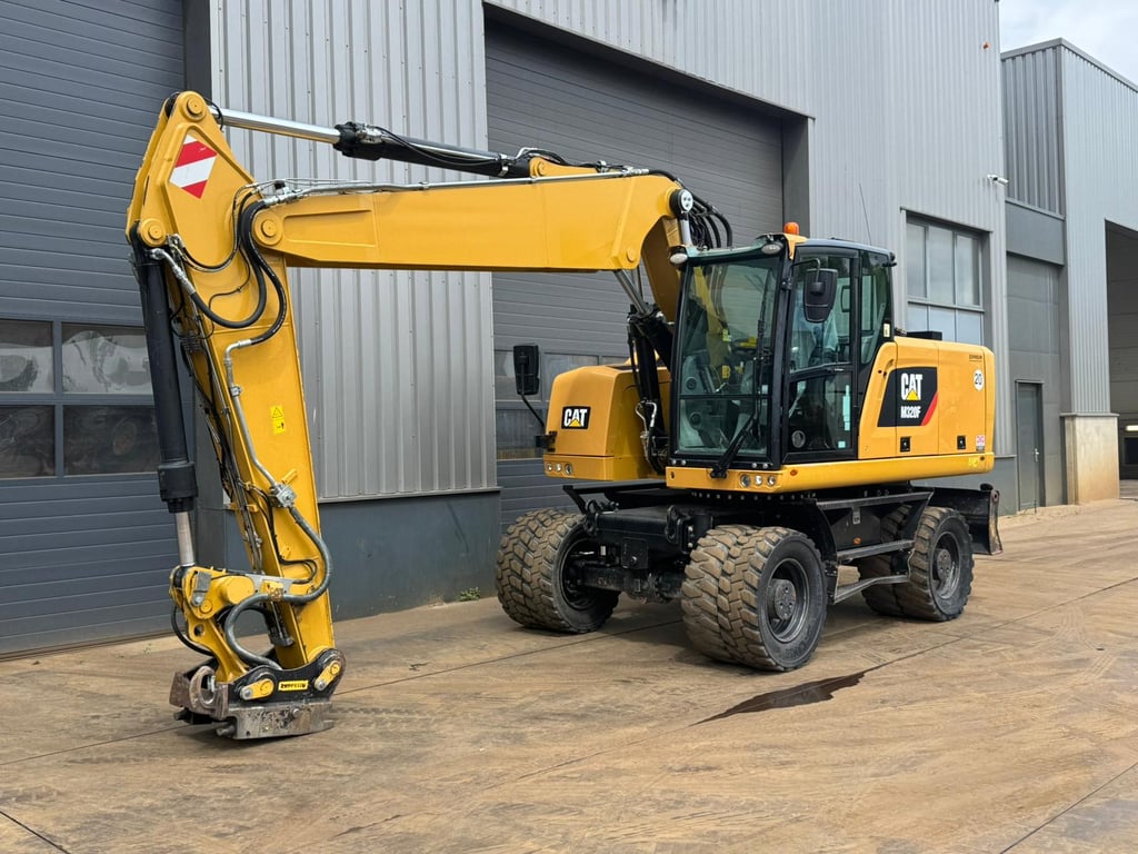 Caterpillar M320F 2017 00033460 M320F 2017 1 image 2
