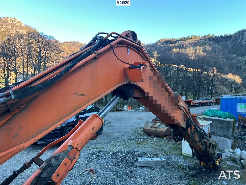 Doosan DX62R-3 excavator w/ rototilt, sanding bucket and 2015 21920 DX62R-3 excavator w/ rototilt, sanding bucket and 2015...
