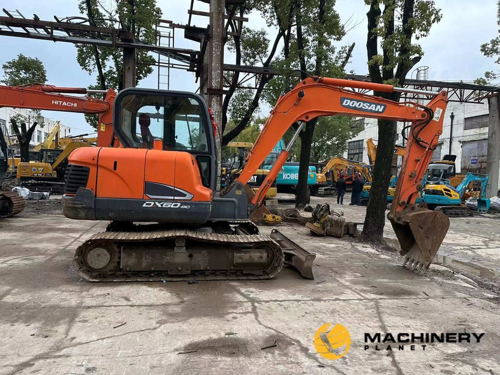 DOOSAN DX60-9C 6TONS Used Crawler Excavator Hot Sale DX60-C 2019 1 Crawler Excavators image 4