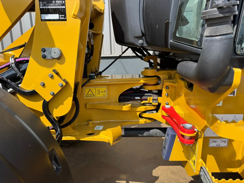 Caterpillar 908M 2022 00033444 908M 2022 1 image 14