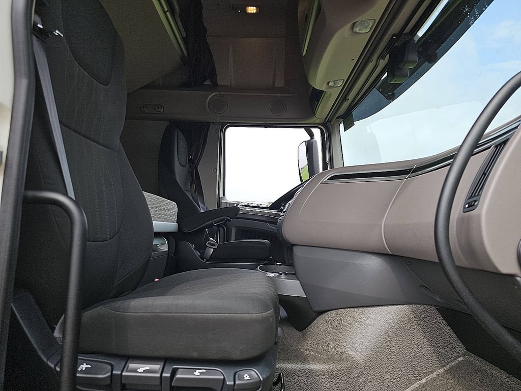 Heavy machinery product image - Image 7 of 15