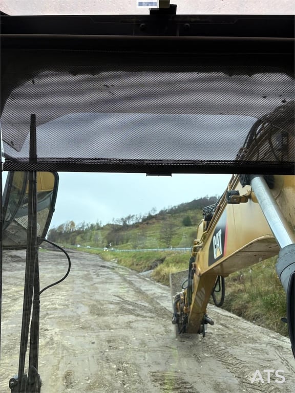 CAT 324 E 2012 22119 324 E 2012 1 Crawler Excavators image 15