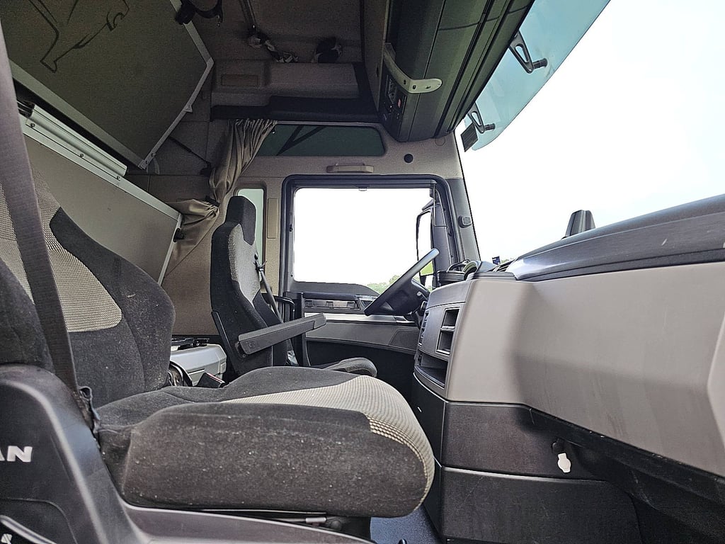 Heavy machinery product image - Image 7 of 16