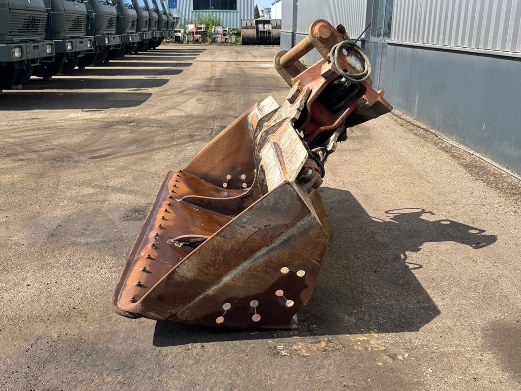 Lehnhoff Tilting Bucket ngt4-2400 Lehnhoff MS25 70001824 Lehnhoff Tilting Bucket ngt4-2400 Lehnhoff MS25 1 image 3