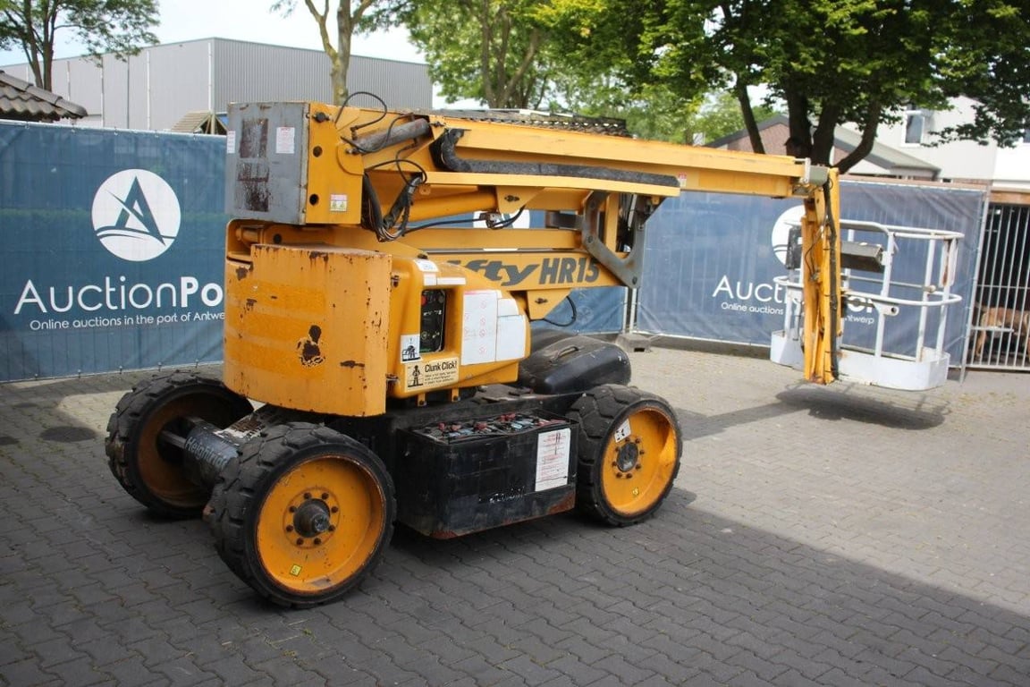 Nifty HR 15 NDE Electric/Diesel Telescopic Boom Lift 2005 2005 Nifty HR 15 NDE 2005 1 image 8