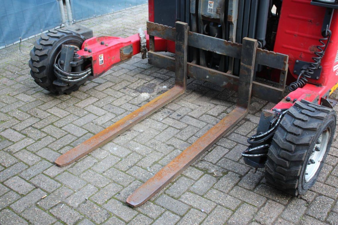 Moffett M4 20.4 Diesel 2000kg Truck-Mounted Forklift 2011 2011 M4 20.4 2011 1 image 8