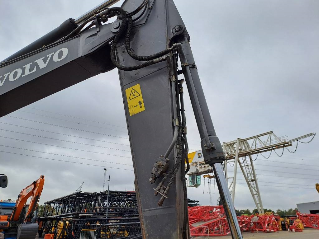 Volvo EC 220 EL (New Undercarriage) 2015 ATR-2127 EC 220 EL (New Undercarriage) 2015 1 Crawler Excavators image 9