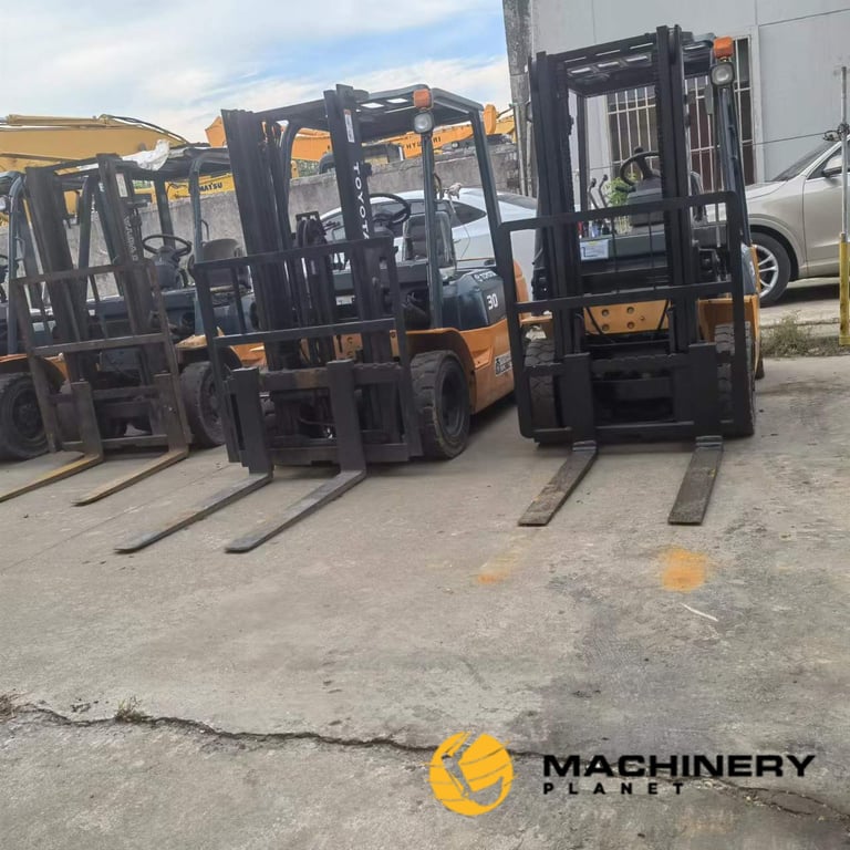 Toyota Forklift 3 Tons Good Quality For Sale 7FDA30 2020 1 Forklift image 4
