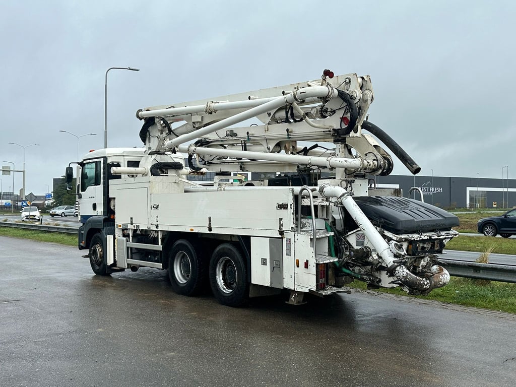 Heavy machinery product image - Image 3 of 15