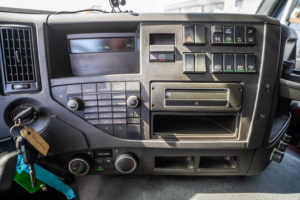 VOLVO FMX 460-6x4 2016 E63211 FMX 460-6x4 2016 1 image 11