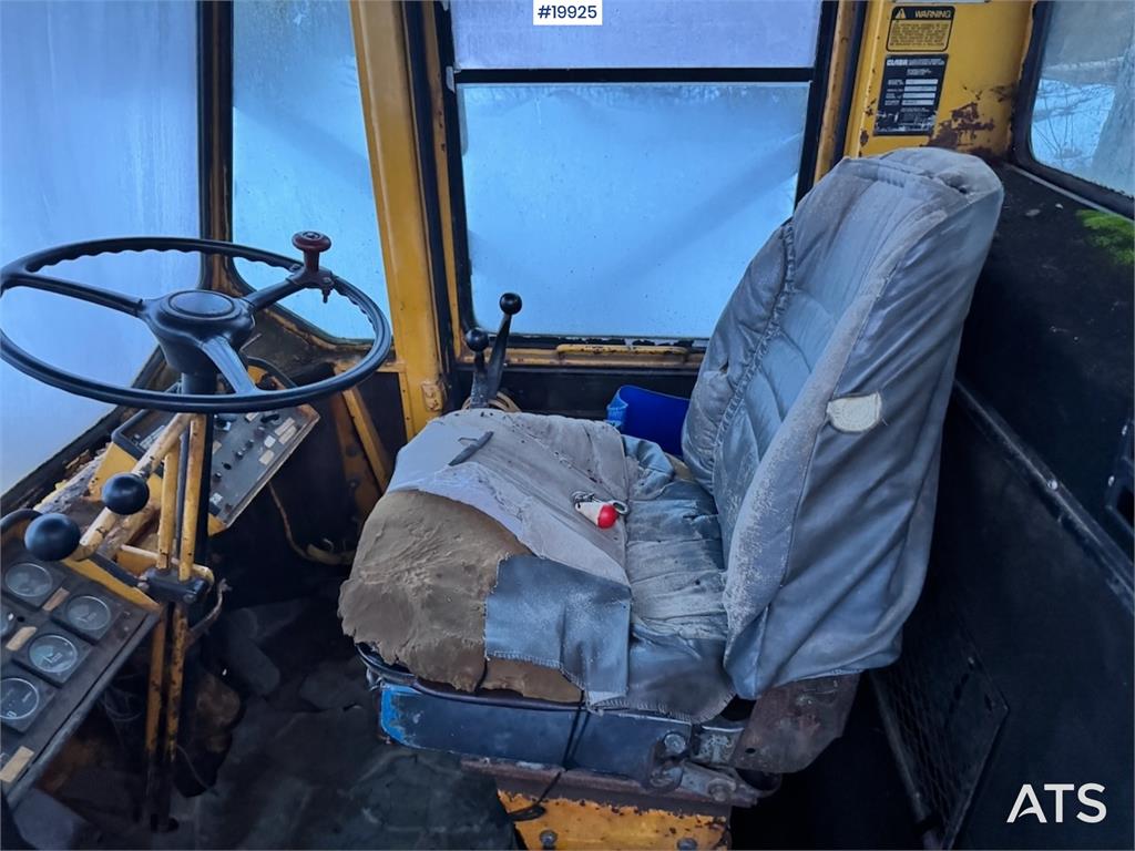 Clark 75B Wheel Loader w/ Bucket. 1979 19925 75B Wheel Loader w/ Bucket. 1979 1 Wheel Loaders image 25