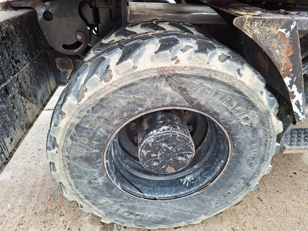 Heavy machinery product image - Image 8 of 32