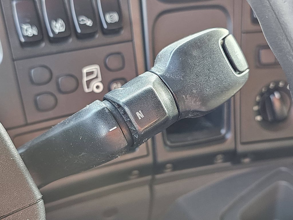 Heavy machinery product image - Image 11 of 15