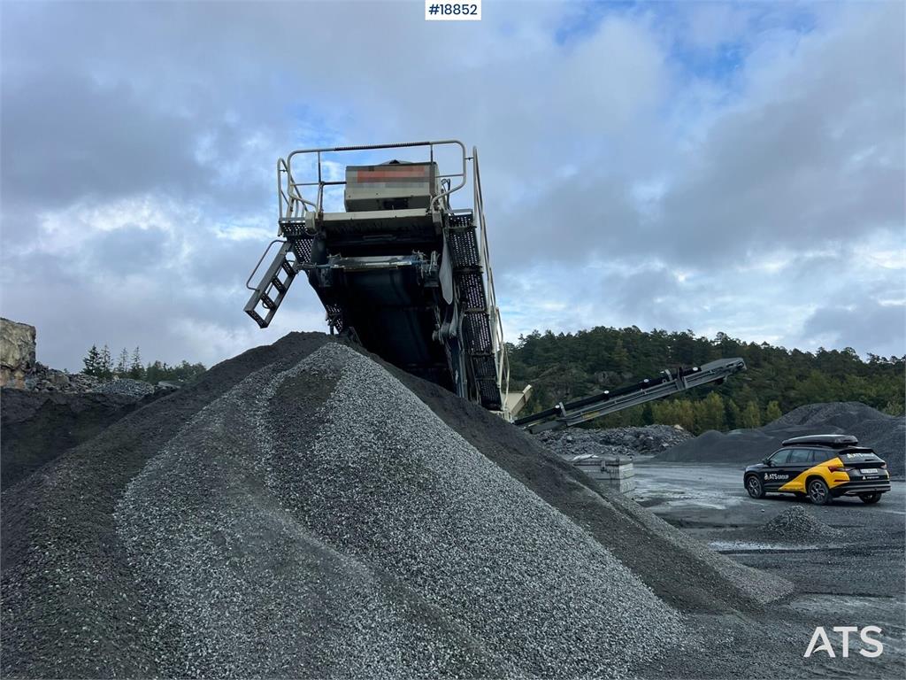 Metso Lokotrack LT220D crusher w/ screen, box and belt 2019 18852 Lokotrack LT220D crusher w/ screen, box and belt 2019 1 ...