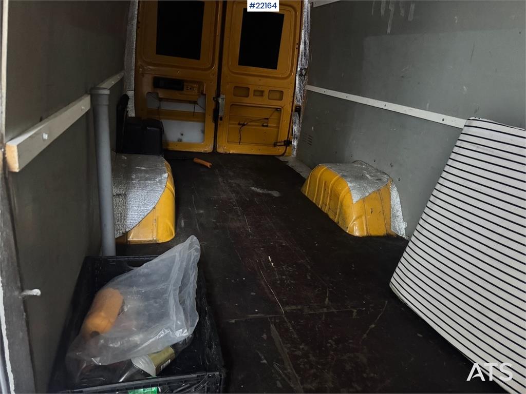 Mercedes-Benz 416 CDI Sprinter with tail lift 2005 22164 416 CDI Sprinter with tail lift 2005 1 Closed vans image 7