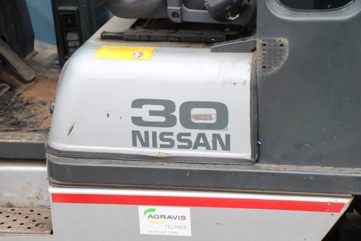 Forklift Nissan 30 LPG 2850kg 30 1 Forklift image 13
