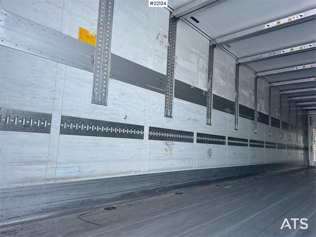 Schmitz Cargobull box semi-trailer with refrigeration/freezer unit 2018 22124 Schmitz Cargobull box semi-trailer with refr...
