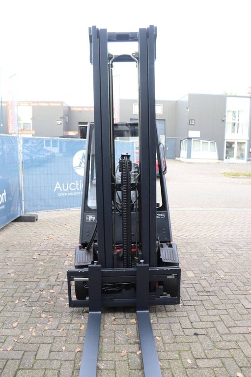 Heftruck Linde E25-02 Elektrisch 2500kg 2002 2002 E25-02 2002 1 Forklift image 8