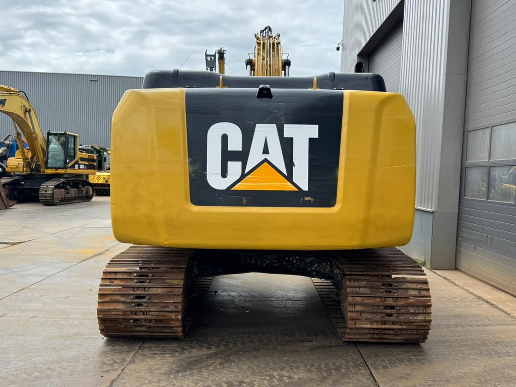 Caterpillar 320FL incl. 3 x Bucket 2017 00033459 320FL incl. 3 x Bucket 2017 1 image 7
