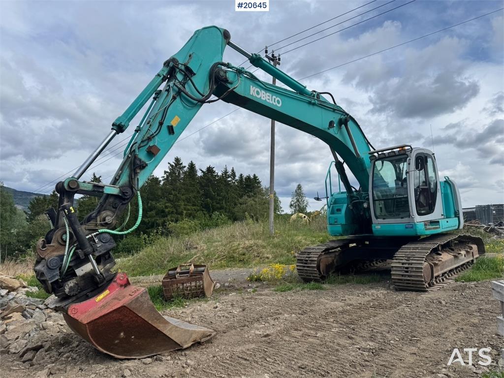 Kobelco SK235SR Tracked excavator w/ Rototilt and bucket. 2000 20645 SK235SR Tracked excavator w/ Rototilt and bucket. 200...