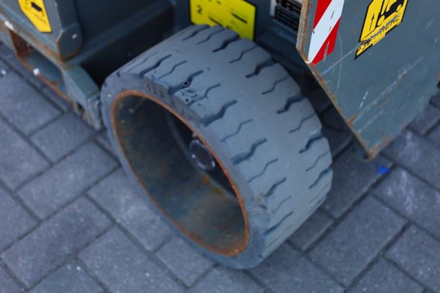 Holland Lift Ecostar HL-9710 Electric, 12m Working Height, 325k 2011 HOLLAND LIFT - Ecostar HL-9710 - 63519 Holland lift E...