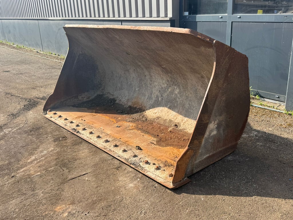 Unknown WG-2500 Volvo small 70001809 Onbekend WG-2500 Volvo small 1 Small Vans image 2