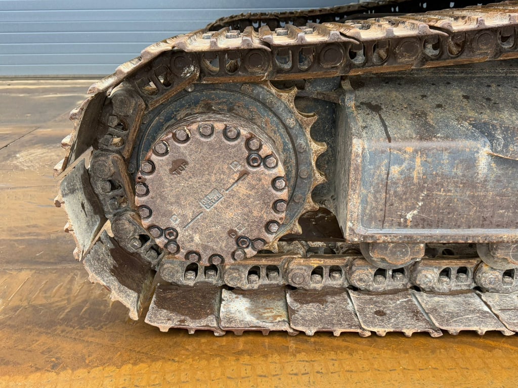 Komatsu HB215LC-1 HB 2012 00033062 HB215LC-1 HB 2012 1 image 13