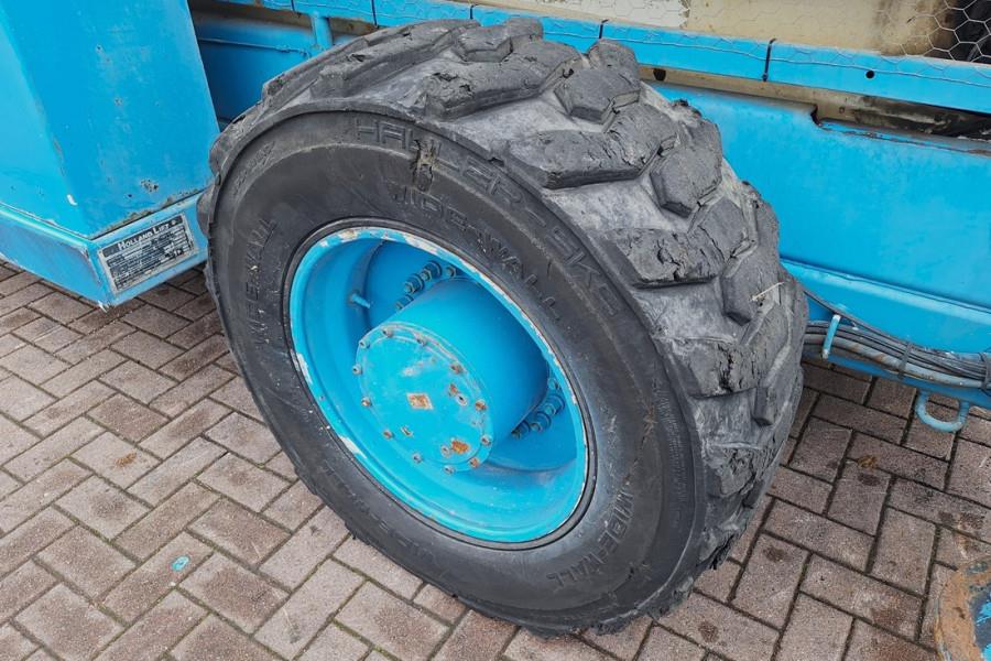 Holland Lift Megastar G-300DL30/S Diesel, 4x4x4 Drive, 33.5m Wo 2003 HOLLAND LIFT - Megastar G-300DL30/S - 90373 Holland l...