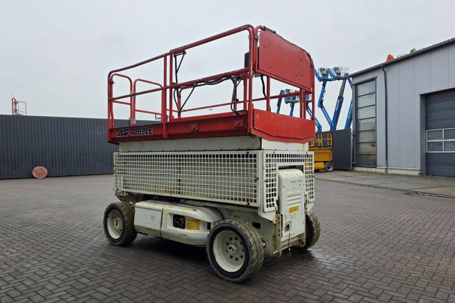 JLG 4069LE Electric, 14.2m Working Height, 360kg Capac 2008 JLG - 4069LE - 90380 4069LE Electric, 14.2m Working Height, 36...