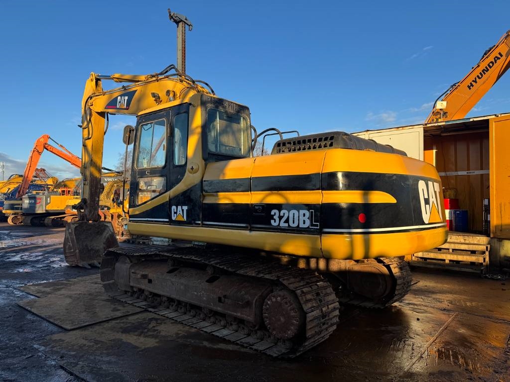 CAT 320 B L 2000 5440 320 B L 2000 1 Crawler Excavators image 3