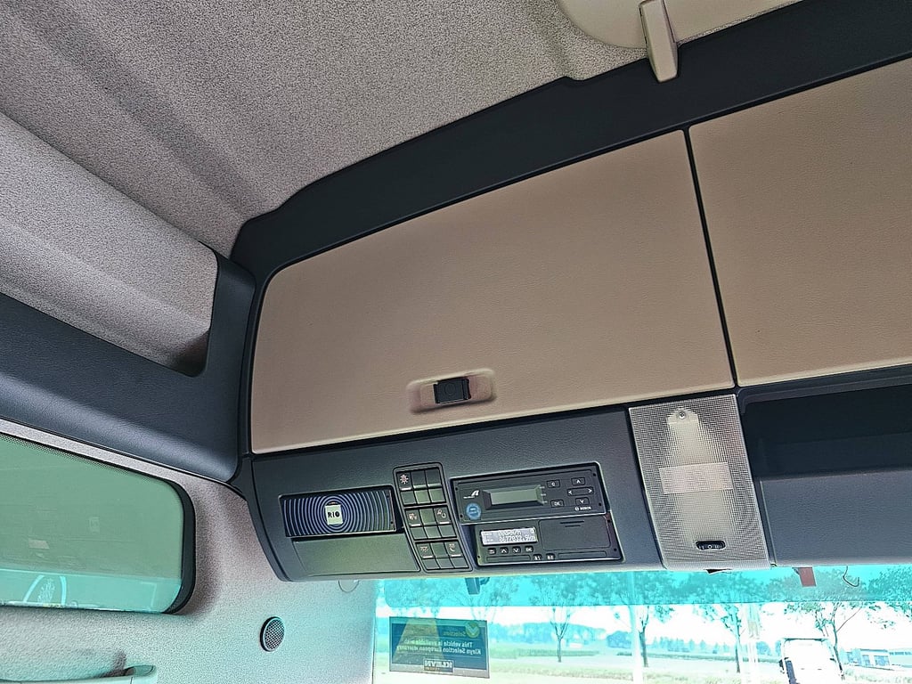 Heavy machinery product image - Image 12 of 16