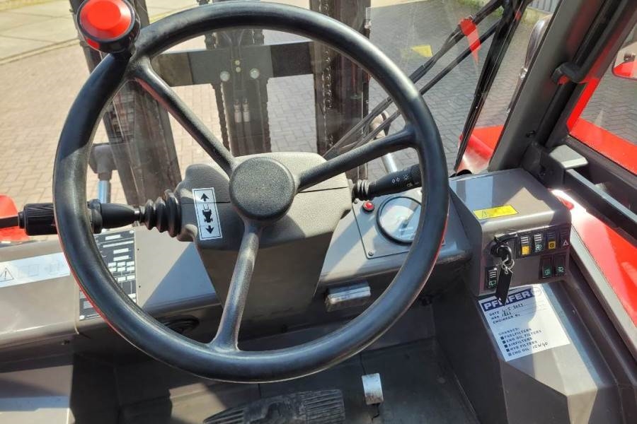 Manitou M30-4 Valid Inspection, *Guarantee, Diesel, 4x4 Dr 2012 MANITOU - M30-4 - 61481 M30-4 Valid Inspection, *Guarantee...