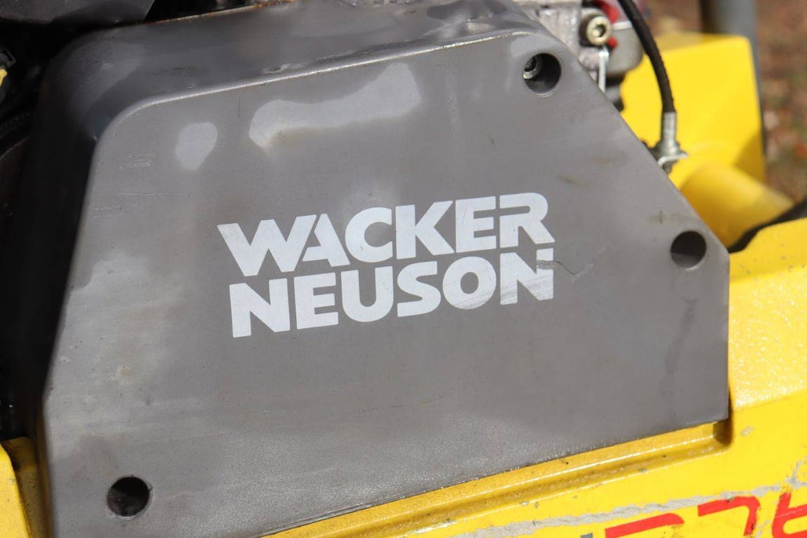 Vibrating plate Wacker Neuson DPU3760 Diesel 4.2kW 2016 2016 Neuson DPU3760 2016 1 image 9