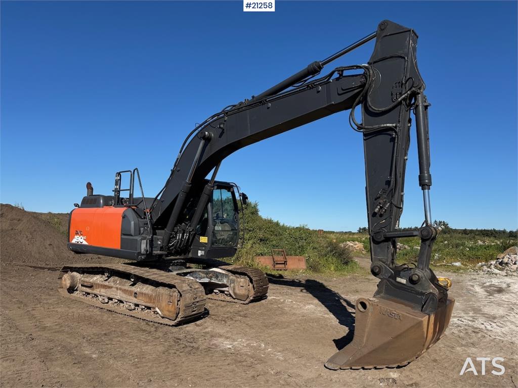 Hitachi ZX 190 LC-6 with Engcon rototilt og graveskuffe. 2018 21258 ZX 190 LC-6 with Engcon rototilt og graveskuffe. 2018 ...